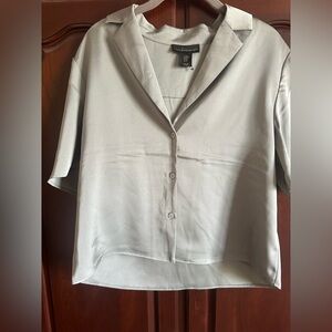 Women's Gray Button-Up Top